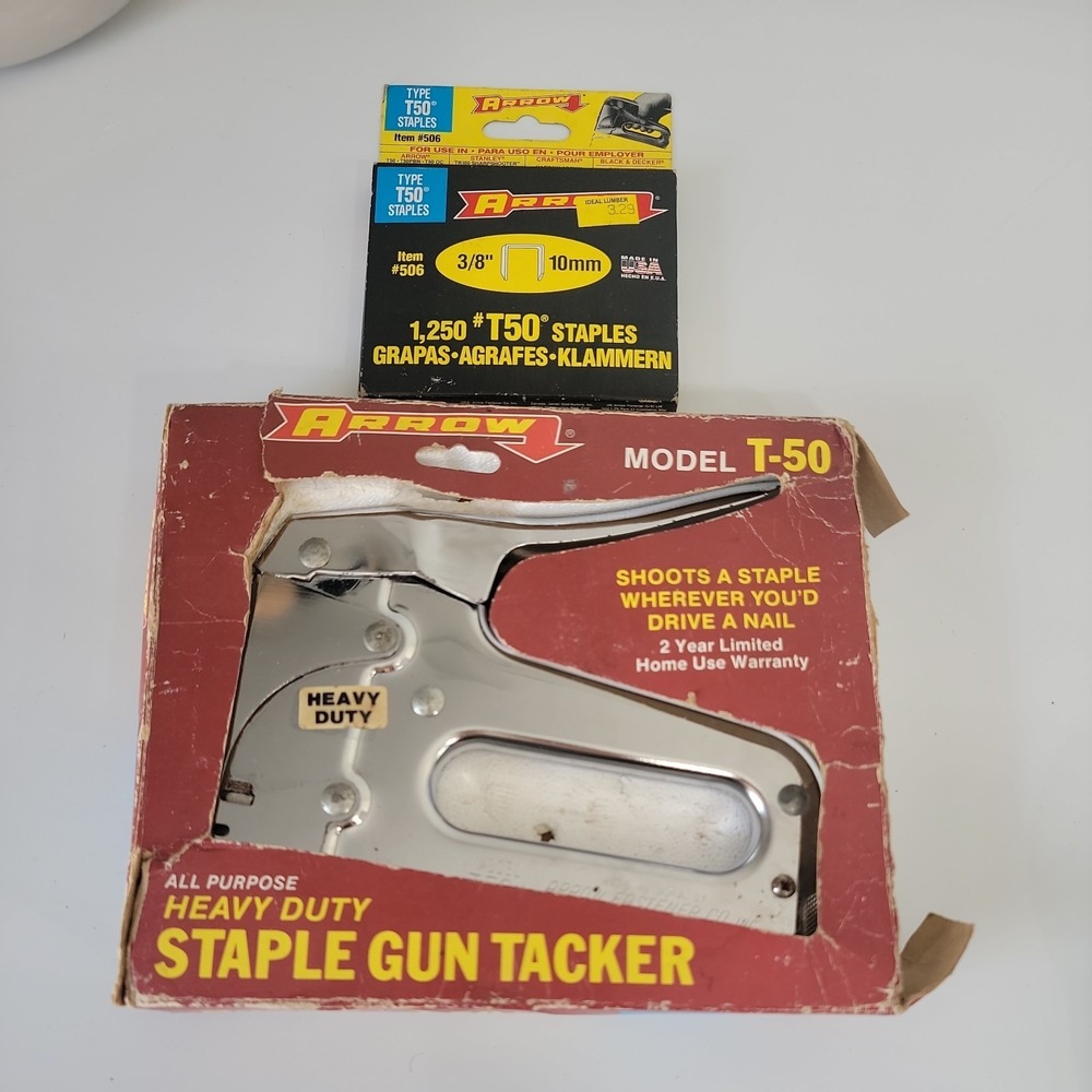 Arrow T50 Heavy Duty Staple Gun Tacker w/ New Box of 3/8 Staples